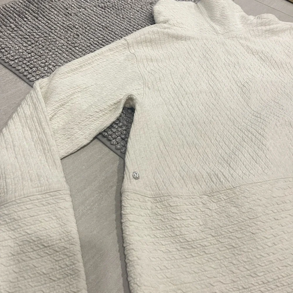 Lululemon retreat yourself pullover hoodie ivory white  21” Ptp - Picture 8 of 10